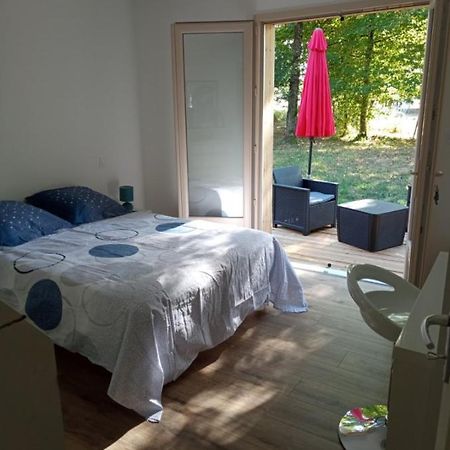 Chambre Au Calme Entouree Par La Nature. Saint-Leon-sur-Vezere Eksteriør billede