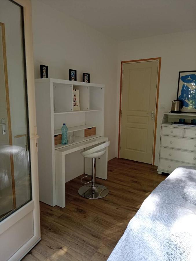 Chambre Au Calme Entouree Par La Nature. Saint-Leon-sur-Vezere Eksteriør billede